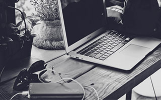 乐鱼体育平台-特色水上极速滑艇比赛，水域快艇的极限狂飙，滑水艇价格