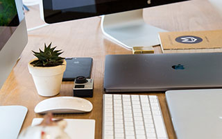 乐鱼体育平台-特色水上极速滑艇比赛，水域快艇的极限狂飙，滑水艇价格