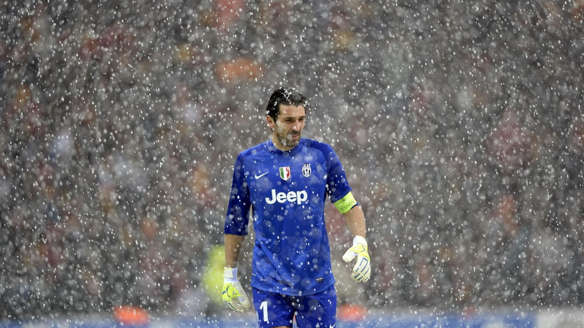 LEYU乐鱼体育官方网站-职业联赛鼓励本土球员担任球队核心提高影响力，支持球队的标语